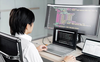 莒县 api php源码,下载的php源码怎么运行呢？